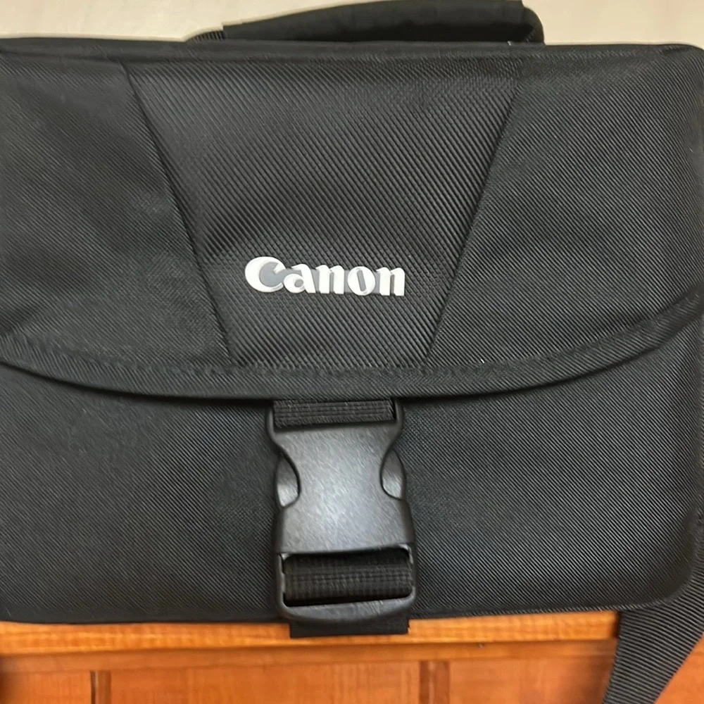 (Like New!) Canon | Camera Bag